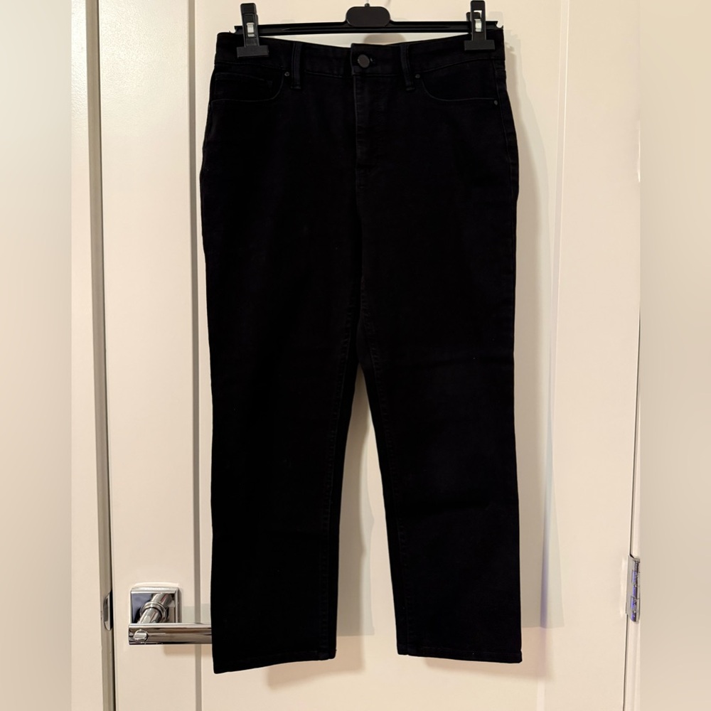 EUC Black WHBM Straight Leg Cropped Jeans, Size 8P
